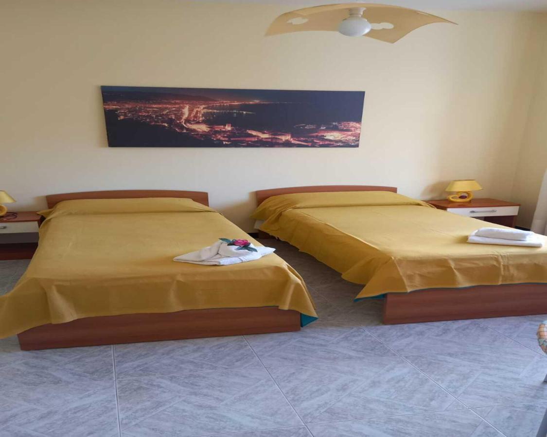 B&B Viale Delle Colline ซาแลร์โน ภายนอก รูปภาพ