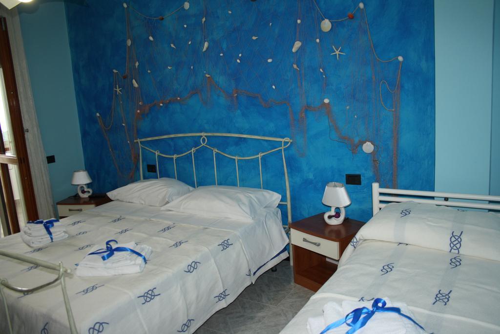 B&B Viale Delle Colline ซาแลร์โน ภายนอก รูปภาพ