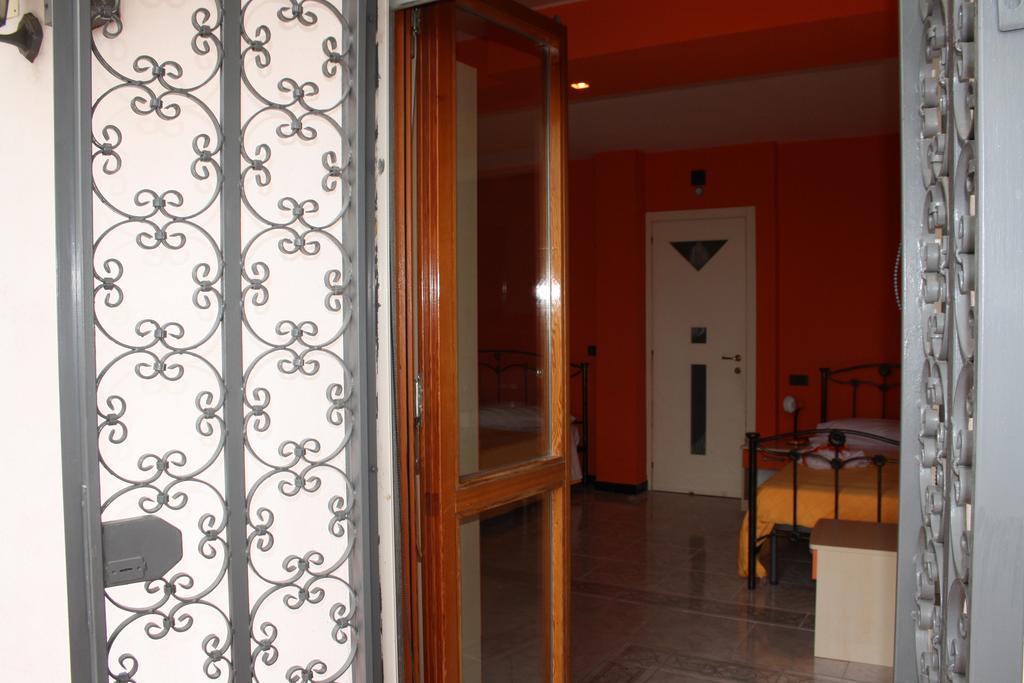 B&B Viale Delle Colline ซาแลร์โน ภายนอก รูปภาพ