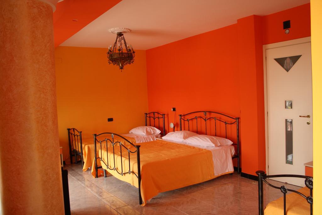 B&B Viale Delle Colline ซาแลร์โน ภายนอก รูปภาพ